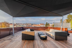 Panorama Luxe Residence with Spa and Terrace